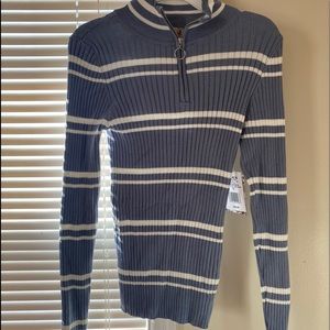 Long sleeved sweater